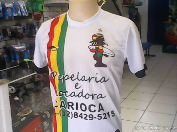 camisa de futebol na cor de sua preferencia